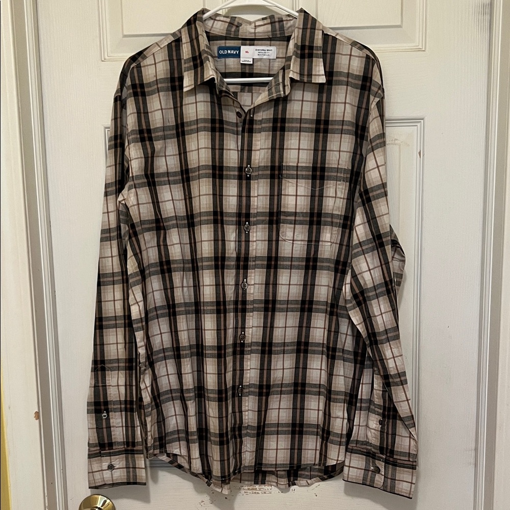 Old Navy Men's Everyday Regular Fit Plaid Casual Button Shirt Brown White XL